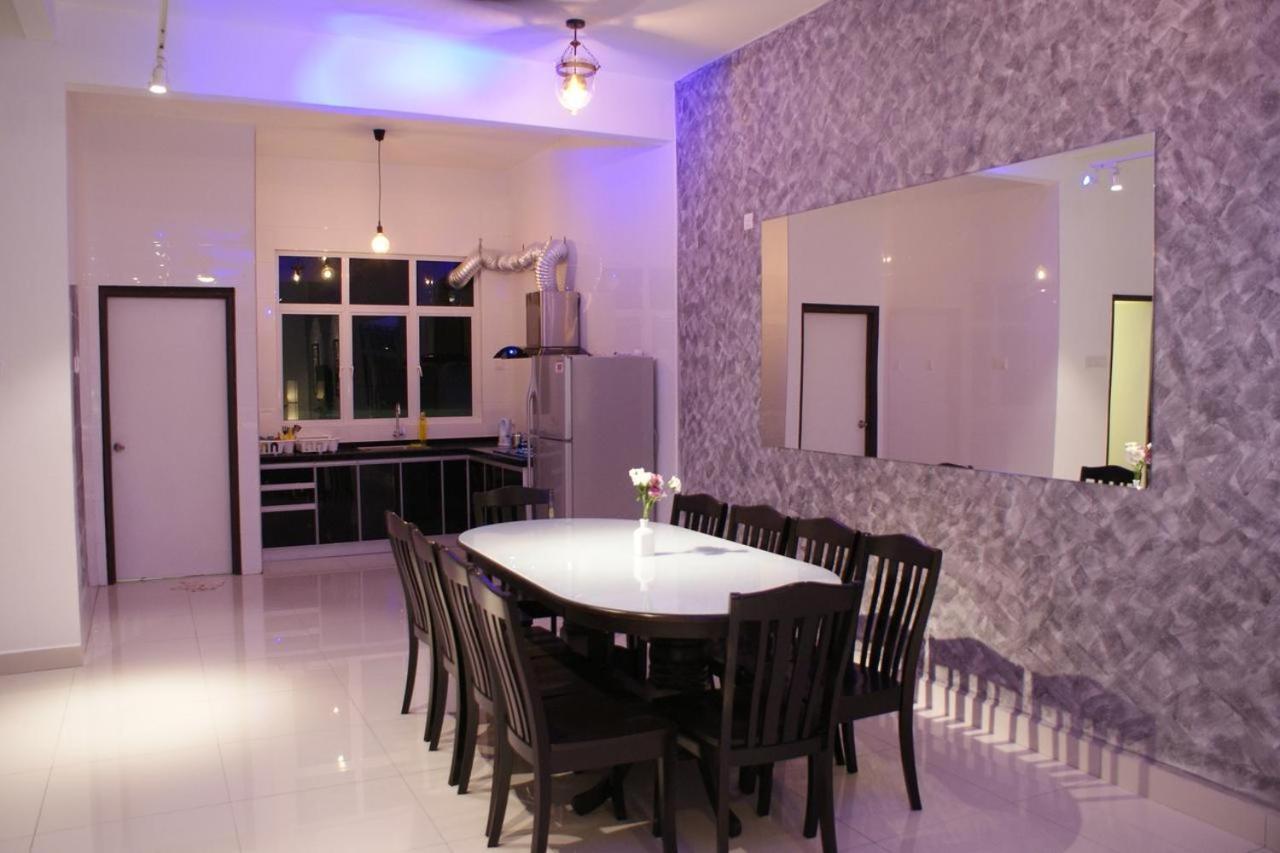 Shamrock Seaview 11 Villa Batu Ferringhi Kültér fotó